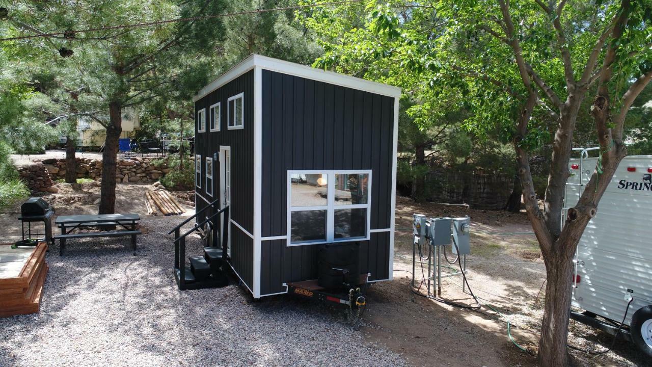 Hygge Tiny Home Hue-Gah Leeds Exterior photo