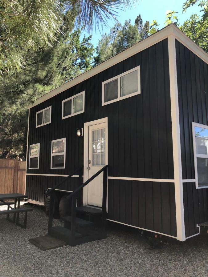Hygge Tiny Home Hue-Gah Leeds Exterior photo